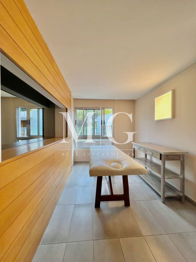 Apartamento ID.717 - Venta Apartamento 2 dormitorios zona Brava, edificio con todos los servicios!