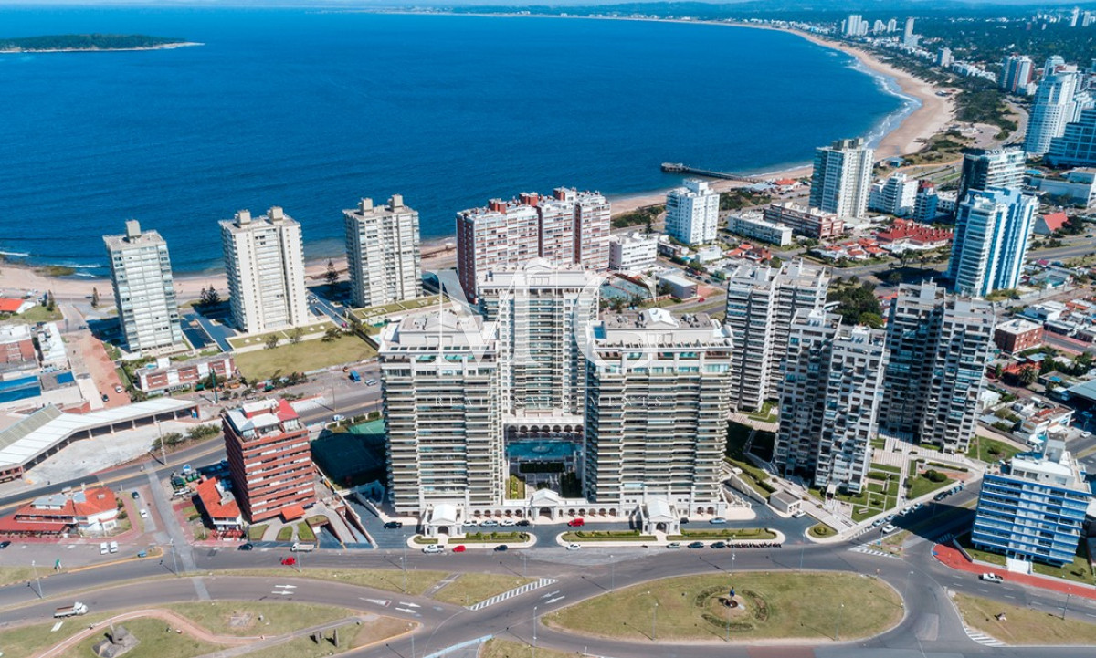 Apartamento ID.1176 - Torre Imperiale espectacular apartamento 4 dormitorios con vista al mar! Cochera doble!