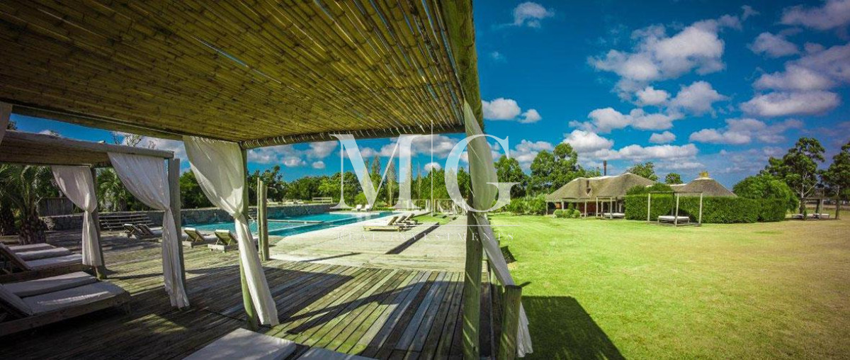 Apartamento ID.9 - Venta Apartamento ubicado cerca de playa Mansa y Brava