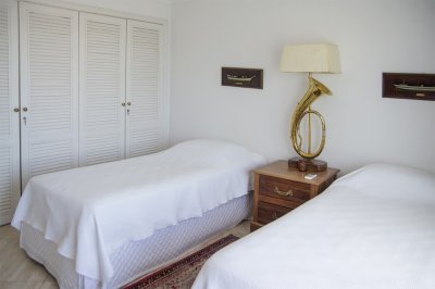 Apartamento ID.1948 - Brava Primera linea venta parada 5 frente al mar 3 garages