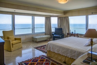 Apartamento ID.1948 - Brava Primera linea venta parada 5 frente al mar 3 garages