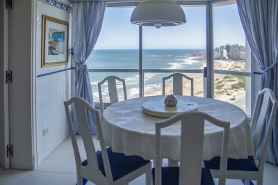 Apartamento ID.1948 - Brava Primera linea venta parada 5 frente al mar 3 garages