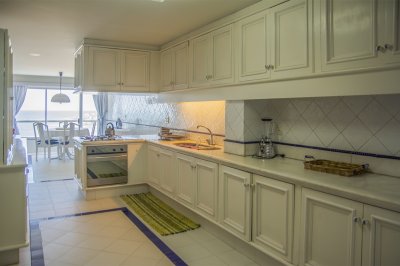Apartamento ID.1948 - Brava Primera linea venta parada 5 frente al mar 3 garages