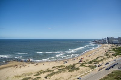 Apartamento ID.1948 - Brava Primera linea venta parada 5 frente al mar 3 garages