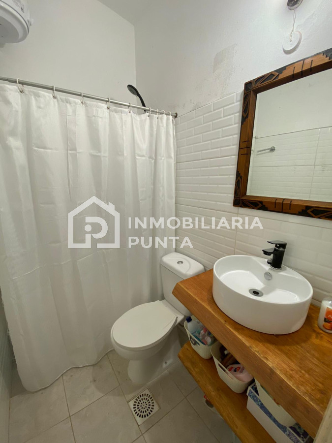 https://ri.com.uy/f/261-262/1/1200/0/0/0/cba8d520ba23d4c3f062b5bd3e6d321e.jpg