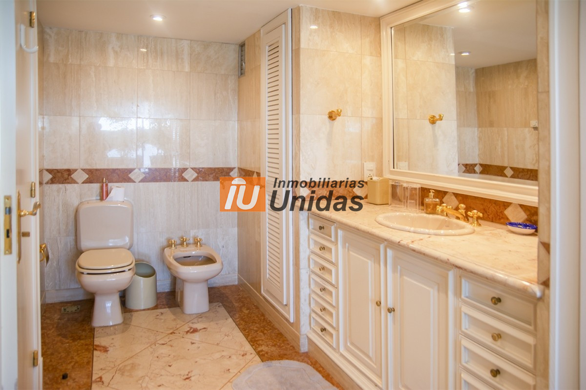 Apartamento ID.232532 - Apartamento en Venta yo Alquiler en Punta del Este