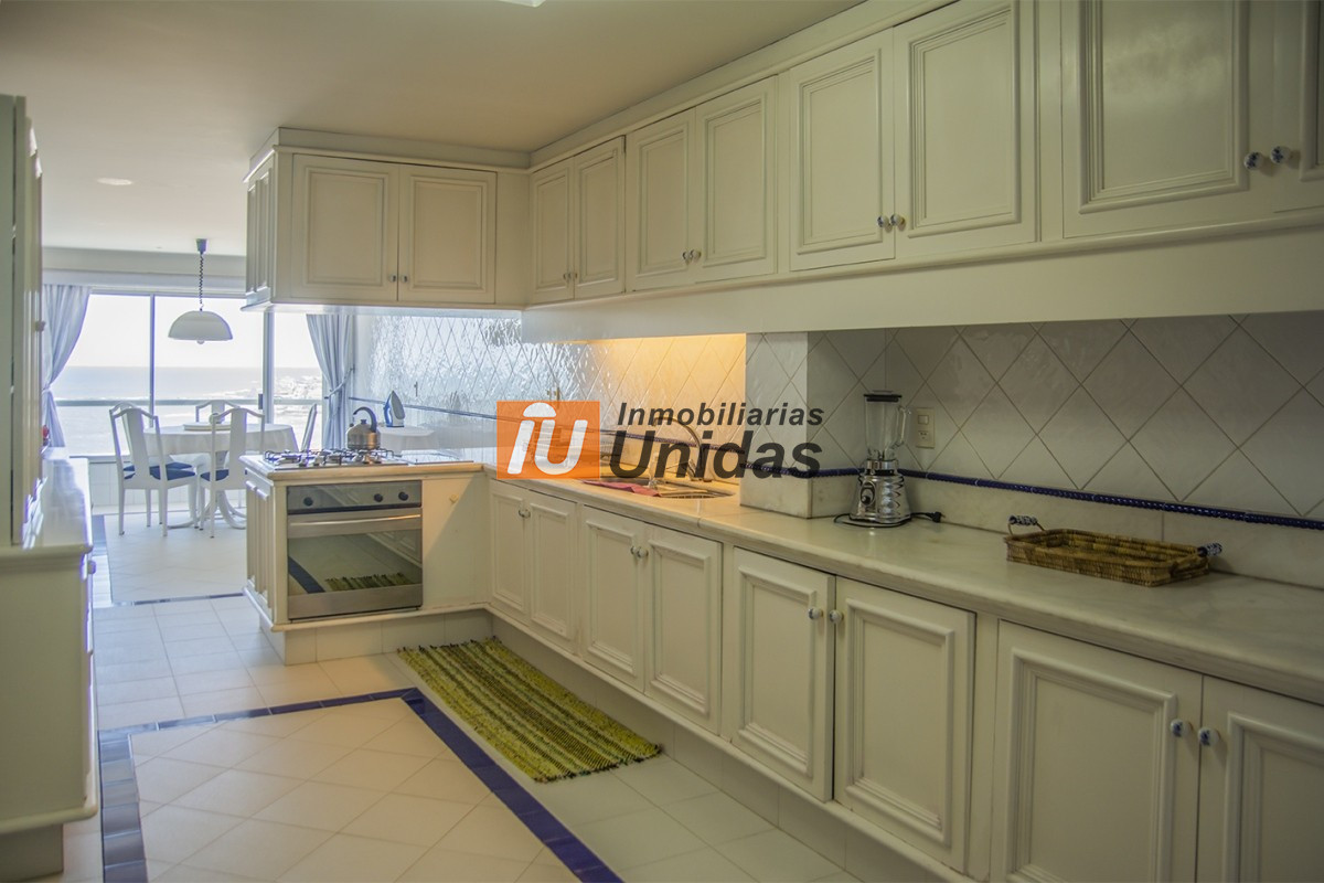 Apartamento ID.232532 - Apartamento en Venta yo Alquiler en Punta del Este