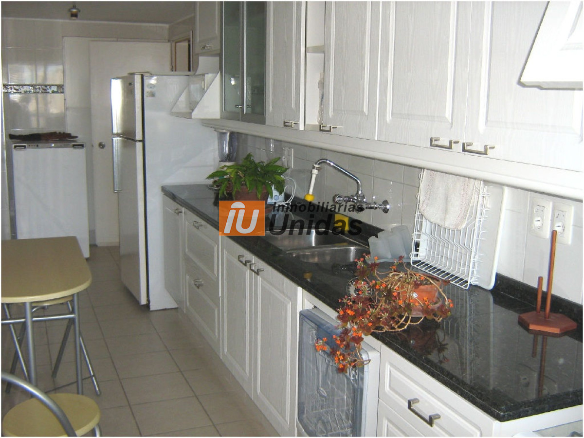 Apartamento ID.10245 - Apartamento en Punta del Este, Península