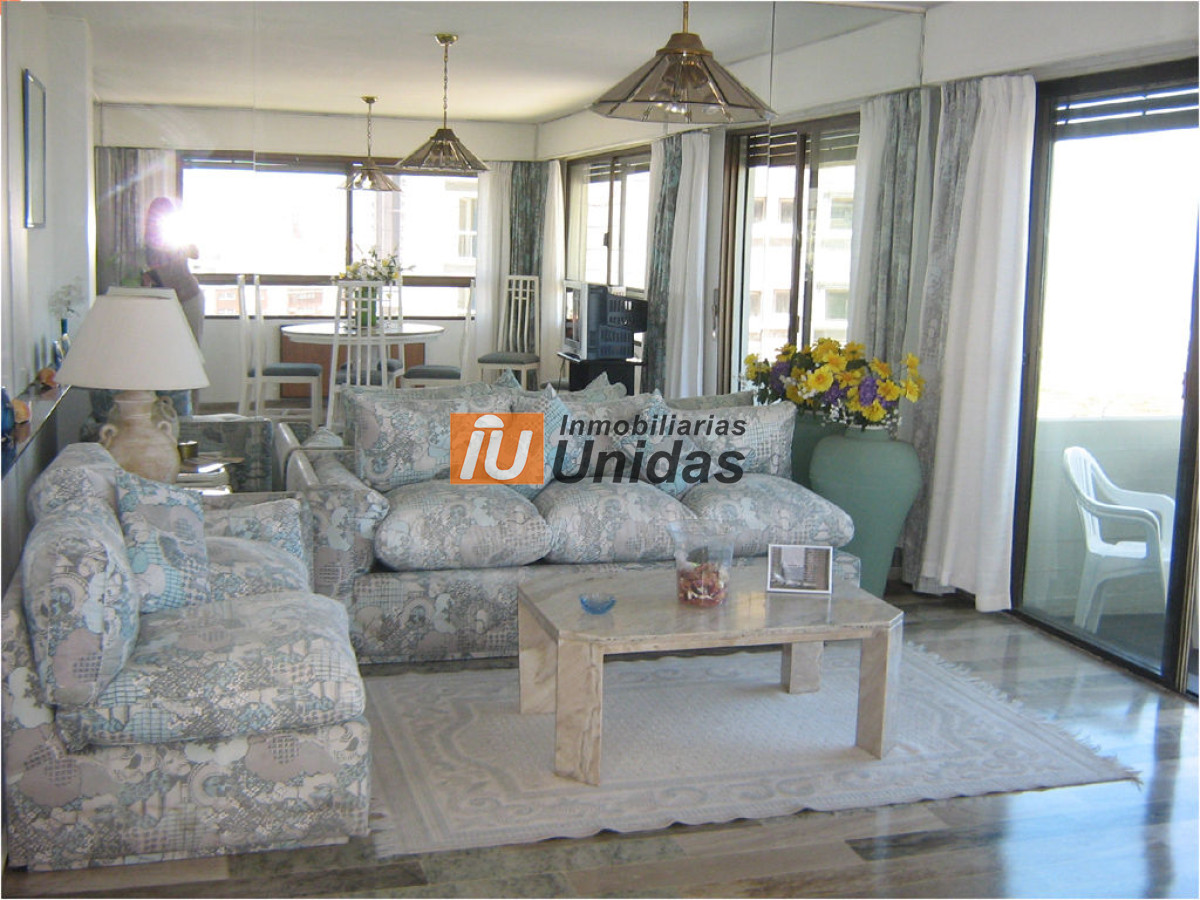 Apartamento ID.230003 - Apartamento en Punta del Este, Brava