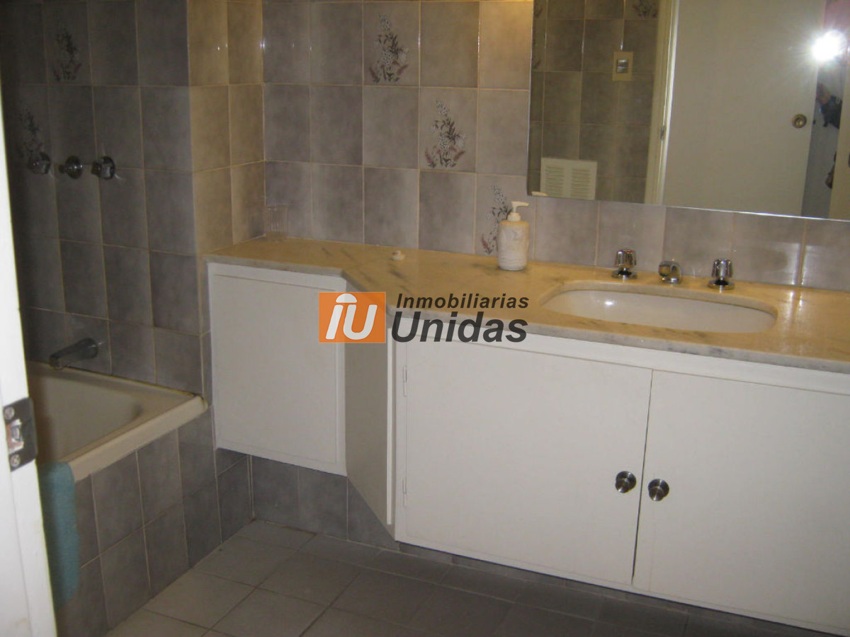 Apartamento ID.40018 - Apartamento en Punta del Este, Brava