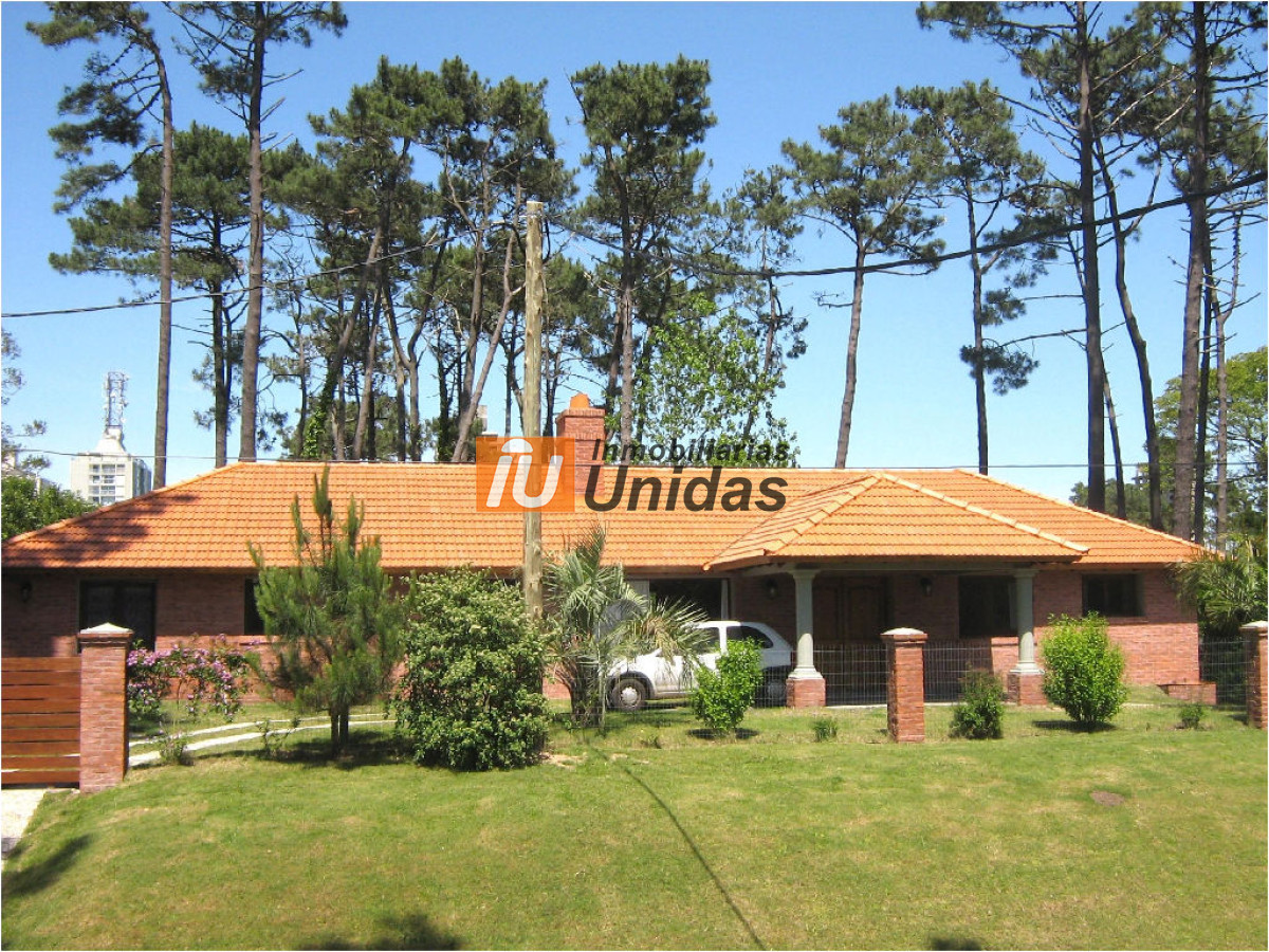 Casa ID.233545 - Casa en Punta del Este, Cantegril
