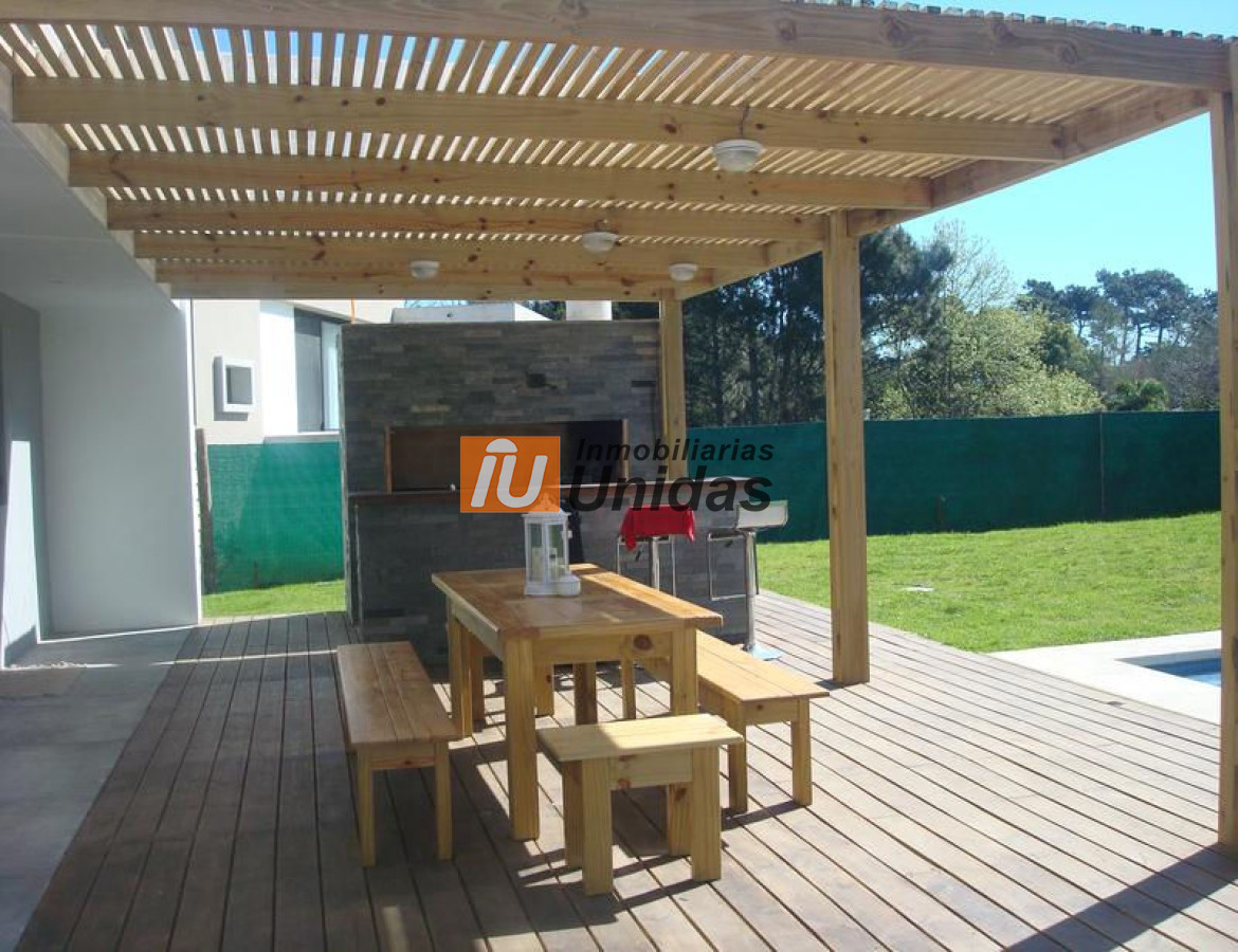 Casa ID.233827 - Casa en Punta del Este, Beverly Hills