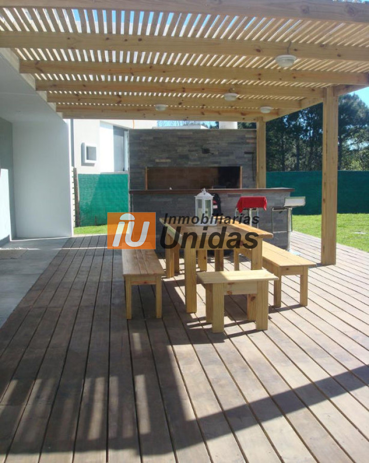 Casa ID.233827 - Casa en Punta del Este, Beverly Hills