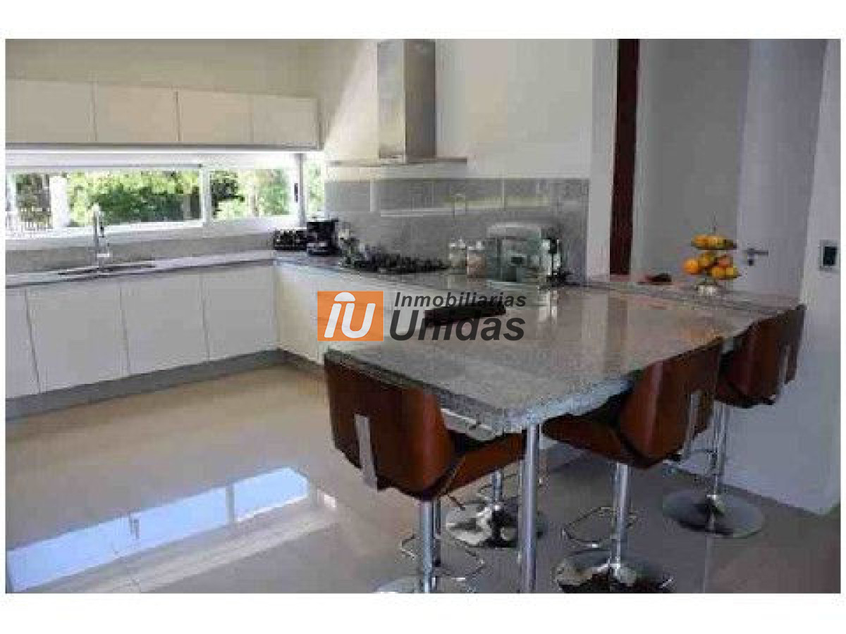 Casa ID.233859 - Casa en Punta del Este, Beverly Hills