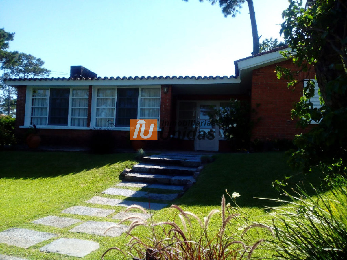 Casa ID.233034 - Casa en Punta del Este, Cantegril