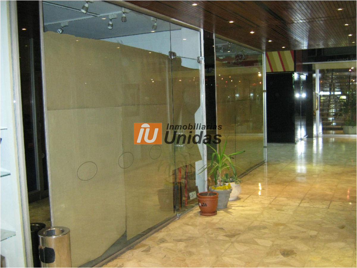 Local Comercial ID.234504 - Local en Punta del Este, PenÃ­nsula