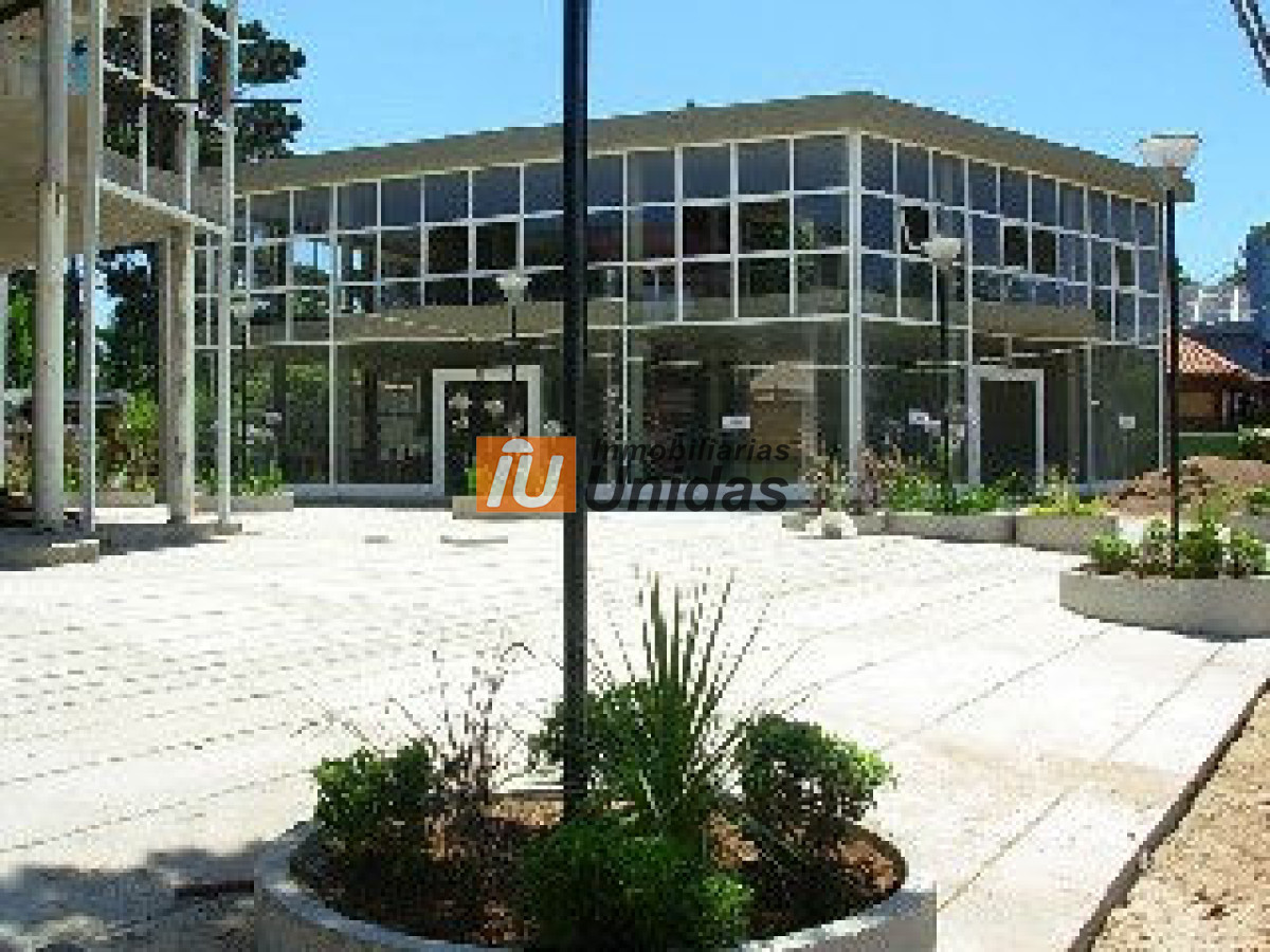 Local Comercial ID.234556 - Local en Punta del Este, Roosevelt