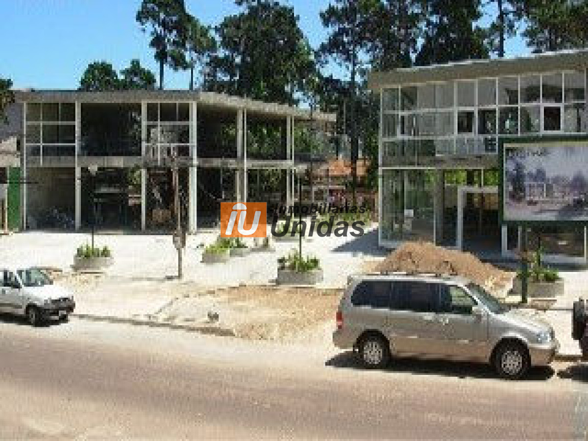 Local Comercial ID.234556 - Local en Punta del Este, Roosevelt