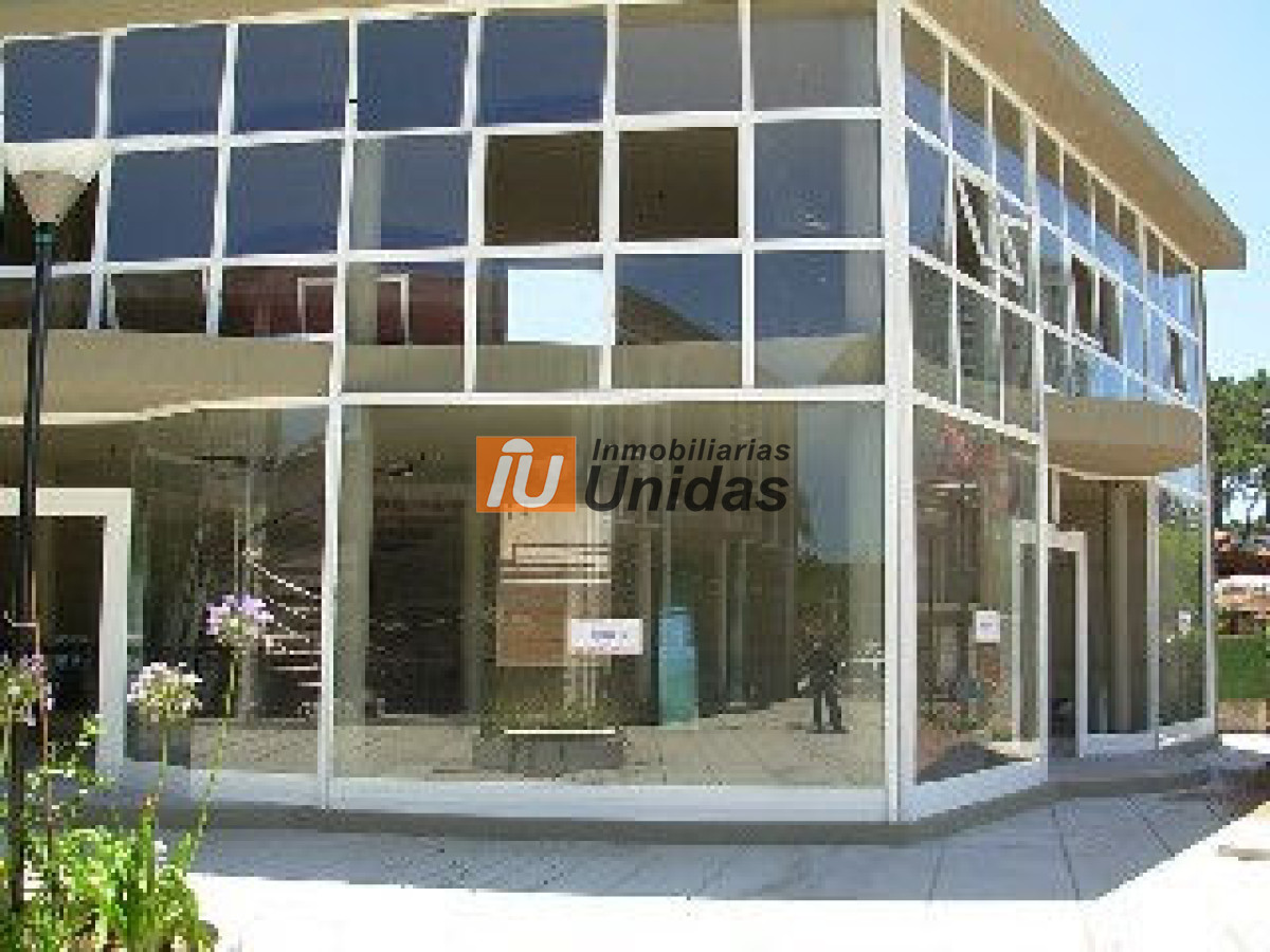 Local Comercial ID.234556 - Local en Punta del Este, Roosevelt