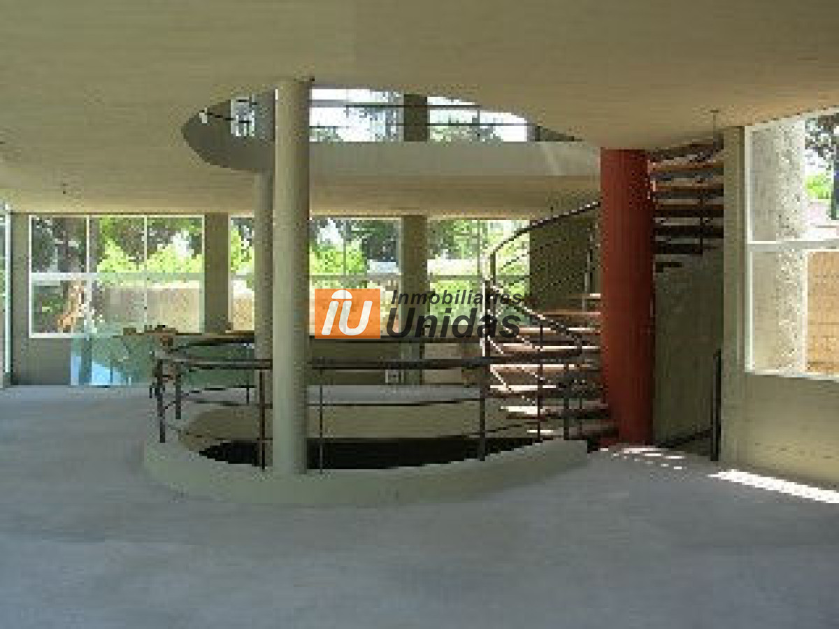 Local Comercial ID.234556 - Local en Punta del Este, Roosevelt