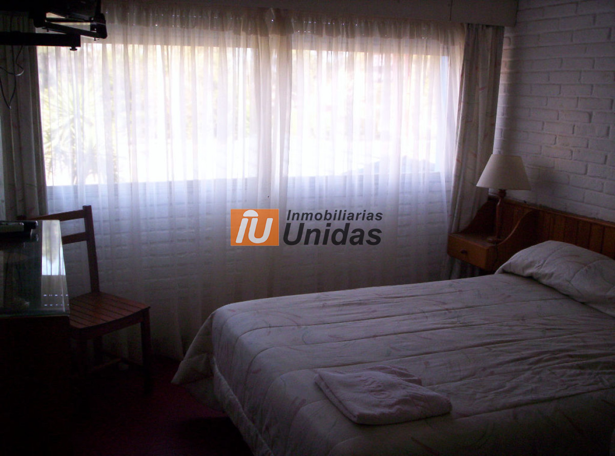 Local Comercial ID.234571 - Local en Punta del Este, Roosevelt