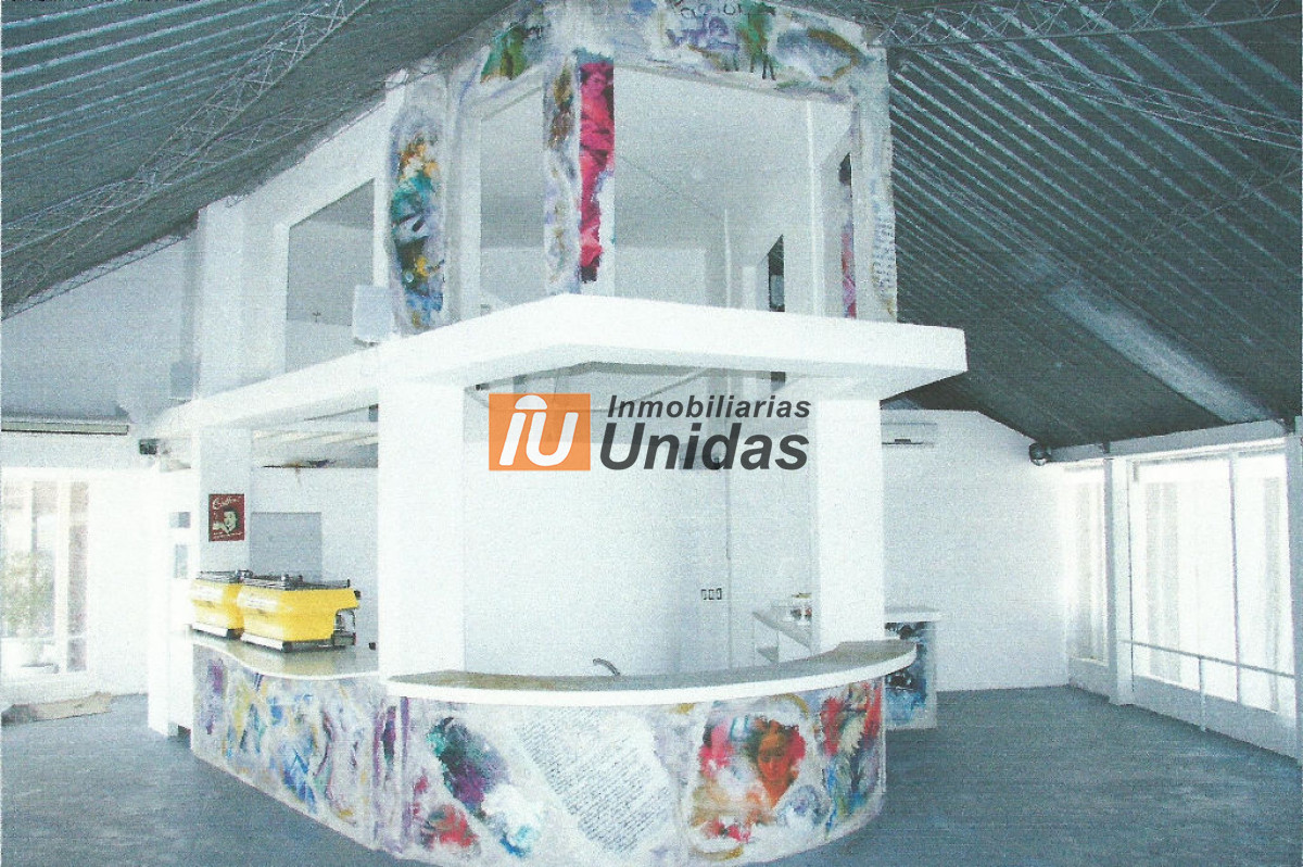 Local Comercial ID.234576 - Local en Punta del Este, Península