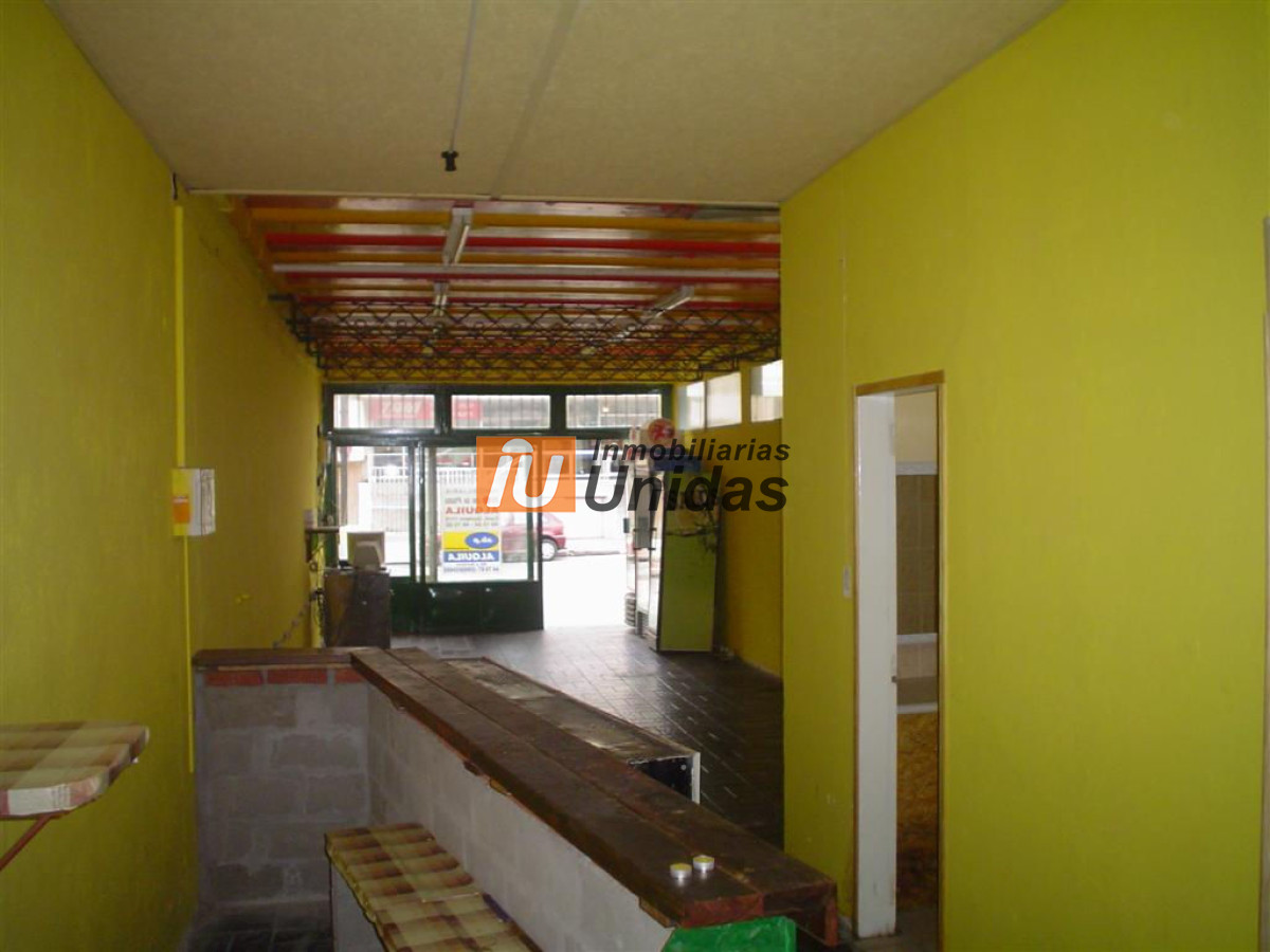 Local Comercial ID.234542 - Local en Punta del Este, Península