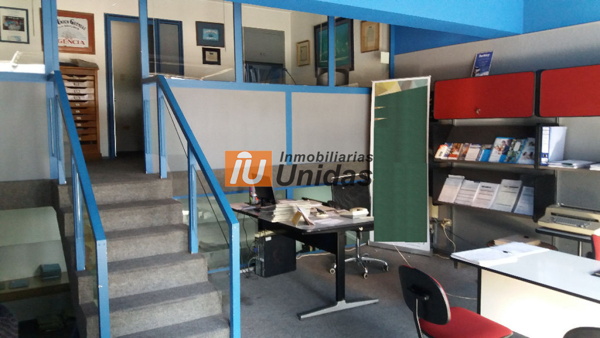 Local Comercial ID.234596 - Local en Punta del Este, Península