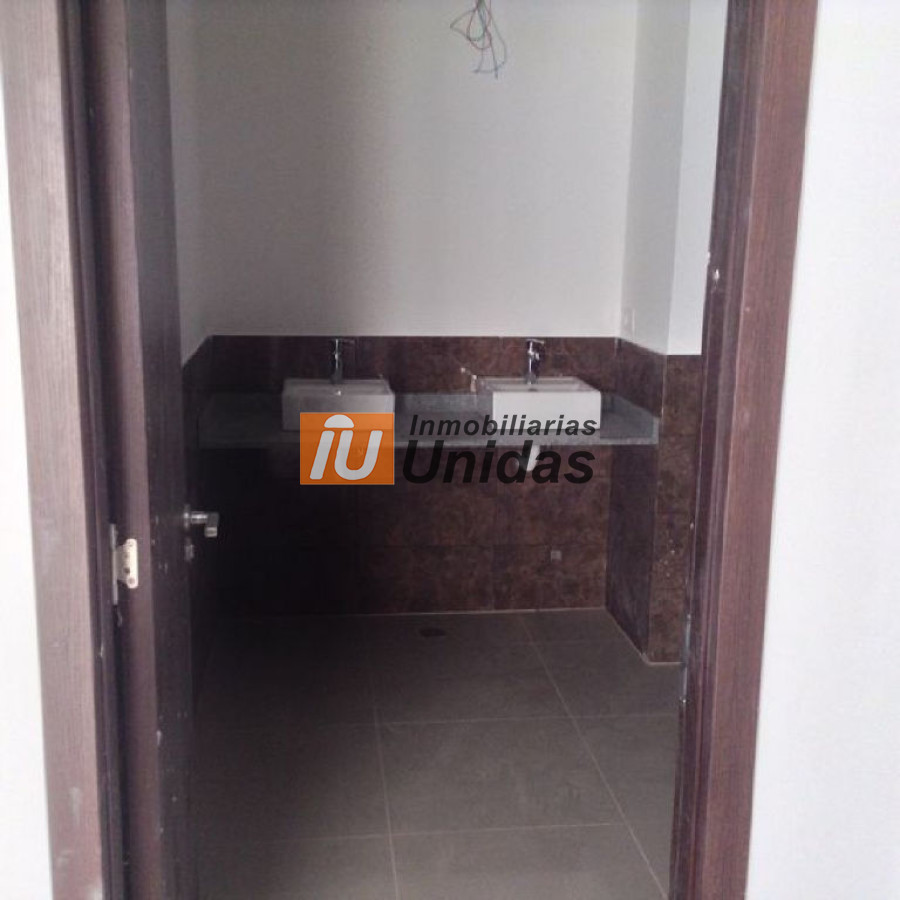 Local Comercial ID.234602 - Local en Punta del Este, Roosevelt