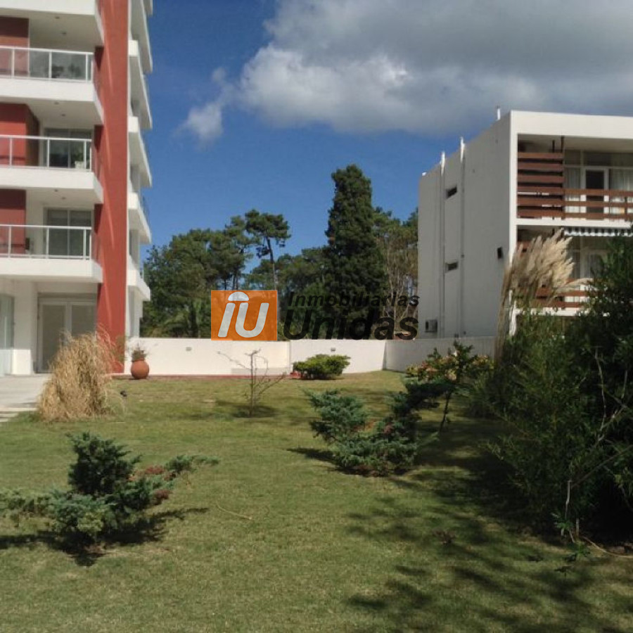 Local Comercial ID.234602 - Local en Punta del Este, Roosevelt