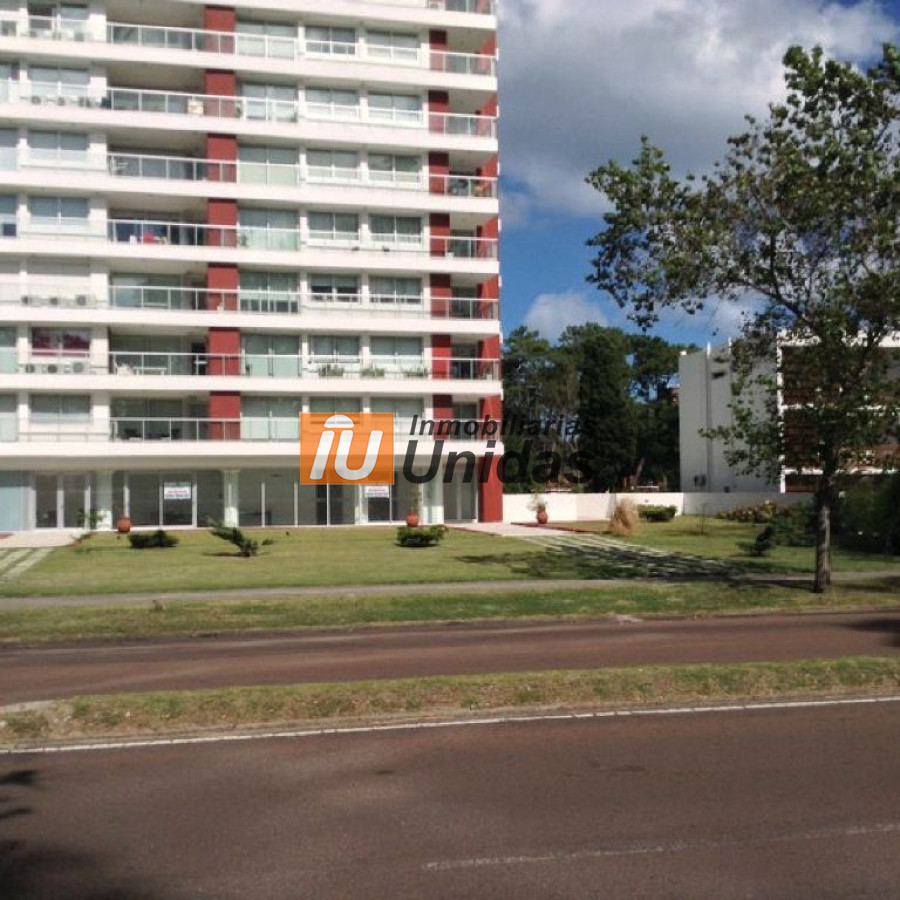 Local Comercial ID.234602 - Local en Punta del Este, Roosevelt