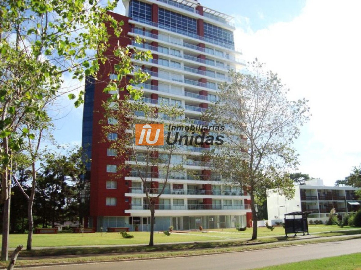 Local Comercial ID.234602 - Local en Punta del Este, Roosevelt