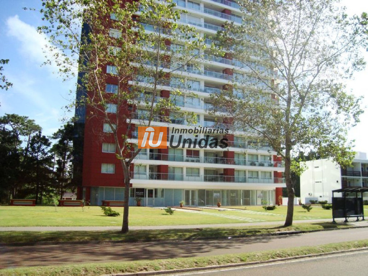 Local Comercial ID.234602 - Local en Punta del Este, Roosevelt