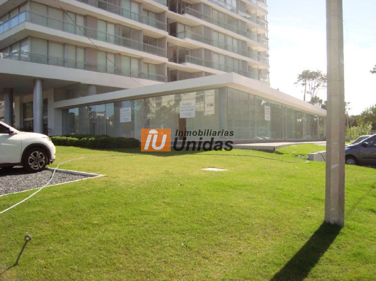 Local Comercial ID.234604 - Local en Punta del Este, Roosevelt