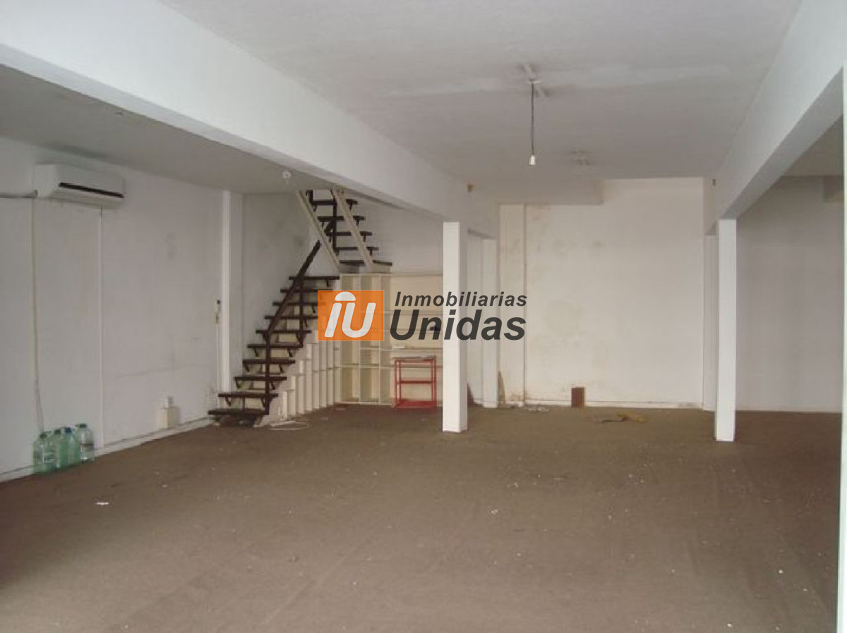 Local Comercial ID.234612 - Local en Punta del Este, Península