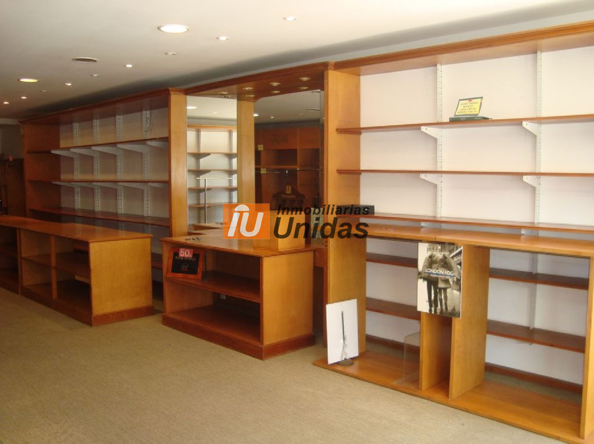 Local Comercial ID.234615 - Local en Punta del Este, Península