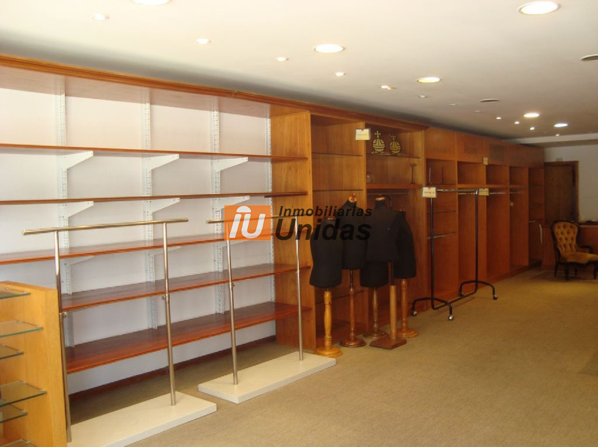 Local Comercial ID.234615 - Local en Punta del Este, Península