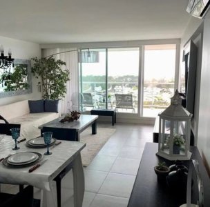 Precioso Apto con vista al mar de 2 dormitorios en Roosevelt
