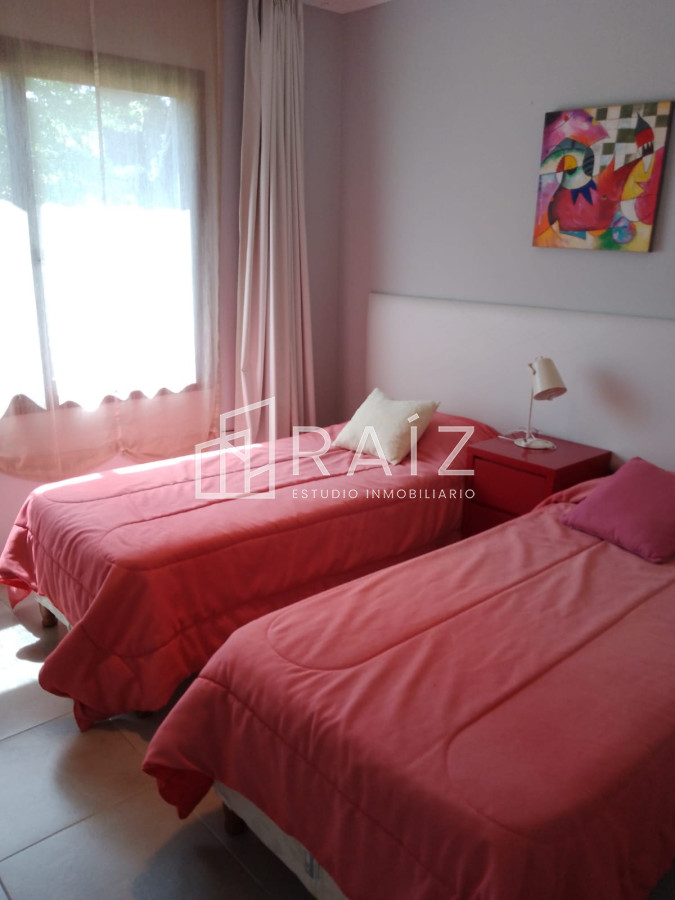 Casa ID.10367 - Casa en alquiler anual barrio privado 