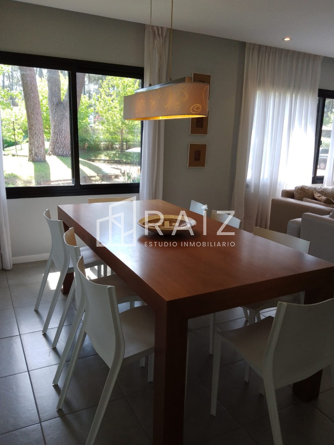 Casa ID.10367 - Casa en alquiler anual barrio privado 