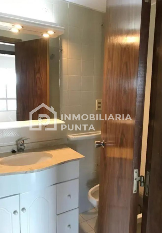 https://ri.com.uy/f/262/0/1200/0/0/0/01b467b745c7ef70a55c4e9cdefa0725.jpg