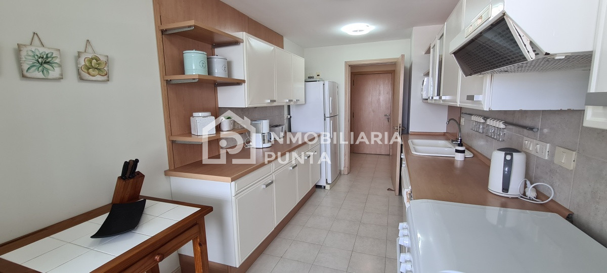 https://ri.com.uy/f/262/0/1200/0/0/0/036ef82710f70578d930e54d52d5ab0d.jpg