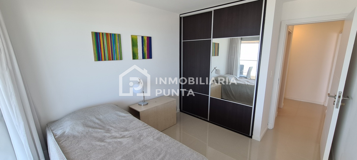 https://ri.com.uy/f/262/0/1200/0/0/0/45f7c4dd621033e2084b2c7b472707b9.jpg