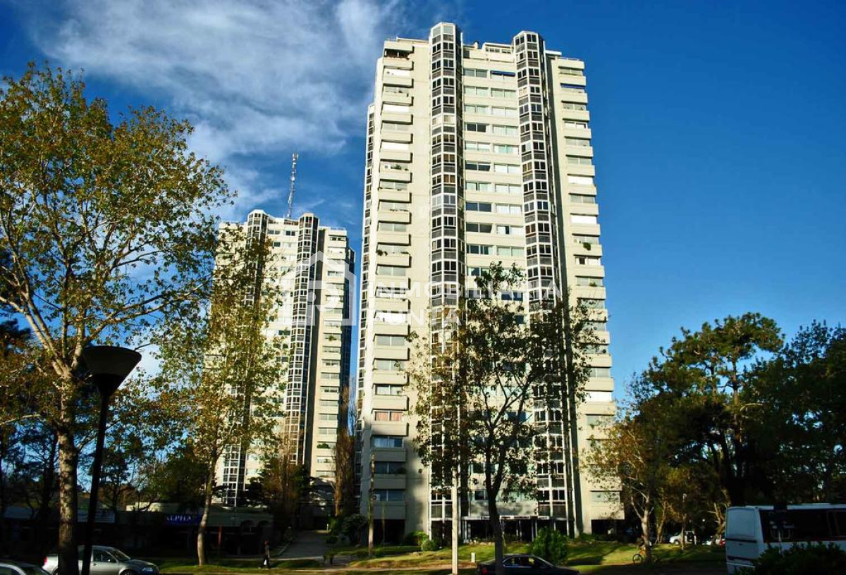 https://ri.com.uy/f/262/0/1200/0/0/0/46e4f7539dd6bdbd0284ed66bab26faf.jpg