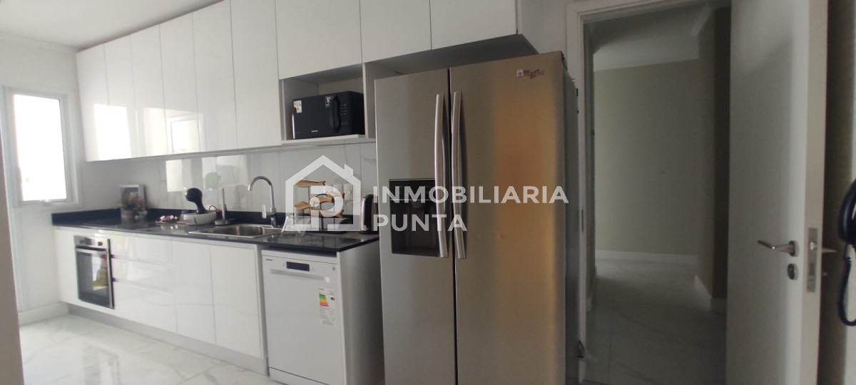 https://ri.com.uy/f/262/0/1200/0/0/0/65b81aea7d8c54189824e9392d5f697a.jpg