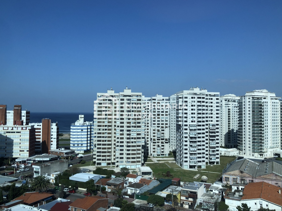 https://ri.com.uy/f/262/0/1200/0/0/0/72b6da7b3a151640ccef37114d9af7ff.jpg