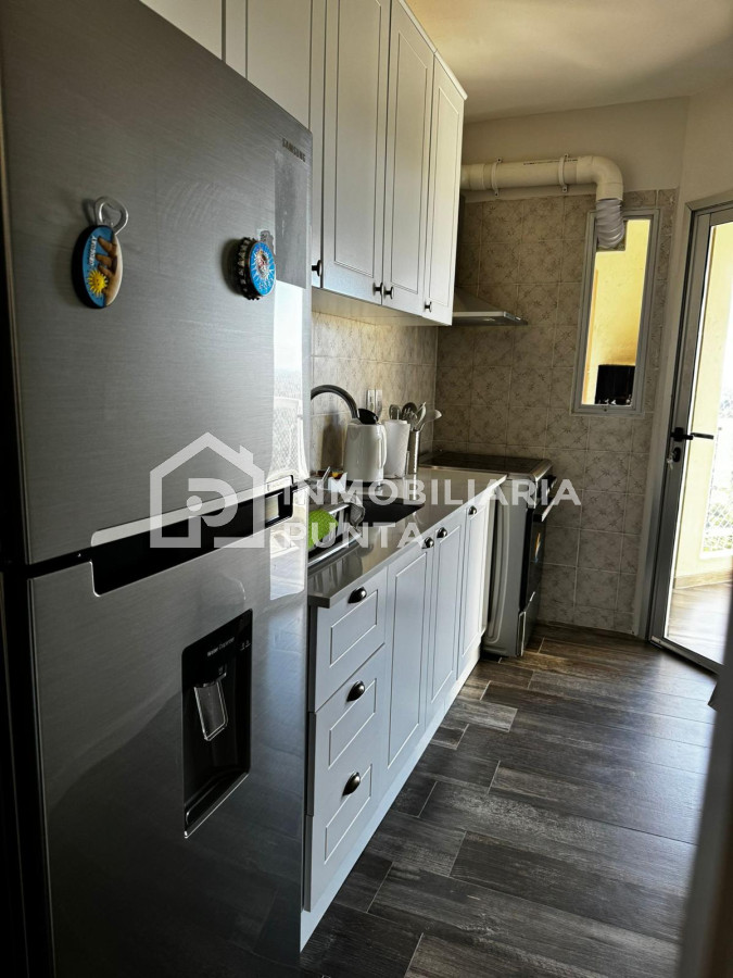 https://ri.com.uy/f/262/0/1200/0/0/0/73dcb05b5eabb3a1d6efb5e63cda2158.jpg