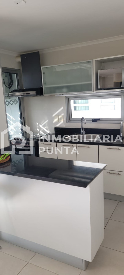 https://ri.com.uy/f/262/0/1200/0/0/0/921bc9ea835c53c79b9e863610b12095.jpg