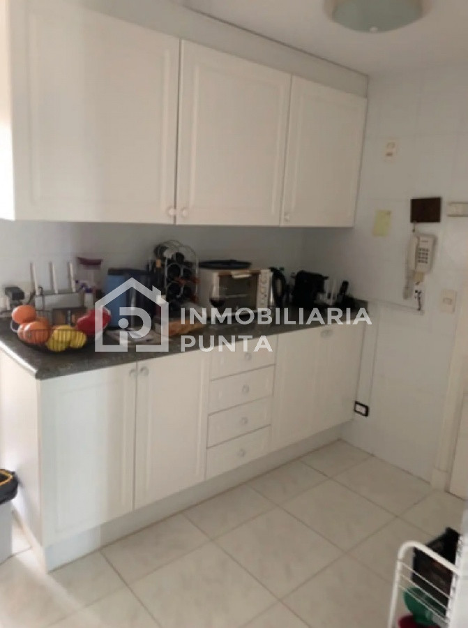 https://ri.com.uy/f/262/0/1200/0/0/0/ad01ee6815be80e9e9c6a90e5dc2660e.jpg