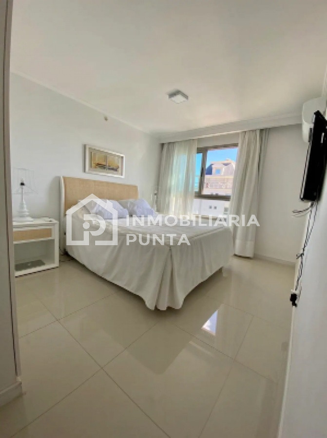 https://ri.com.uy/f/262/0/1200/0/0/0/b6feaeda9fe8822273a80d471f4daa4a.jpg
